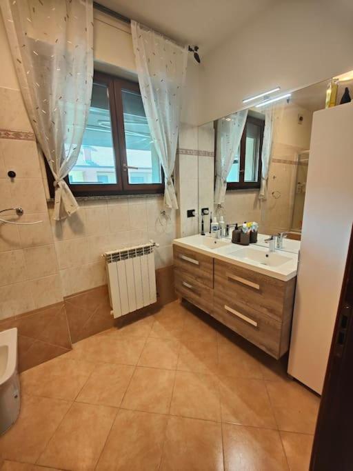 רוצאנו "Come A Casa" - Appartamento Gigi - Self Check In - Ospedale Humanitas - Forum Assago - Tram15 מראה חיצוני תמונה