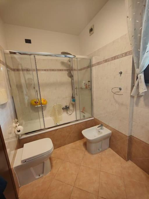 רוצאנו "Come A Casa" - Appartamento Gigi - Self Check In - Ospedale Humanitas - Forum Assago - Tram15 מראה חיצוני תמונה